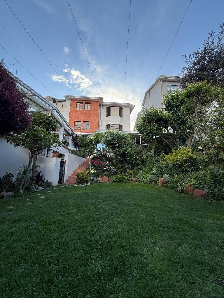 Casa en VentaMALLASILLA, URB. PROVIDENCIA 4 dormitorios 6 baños 4 parqueos Foto 2