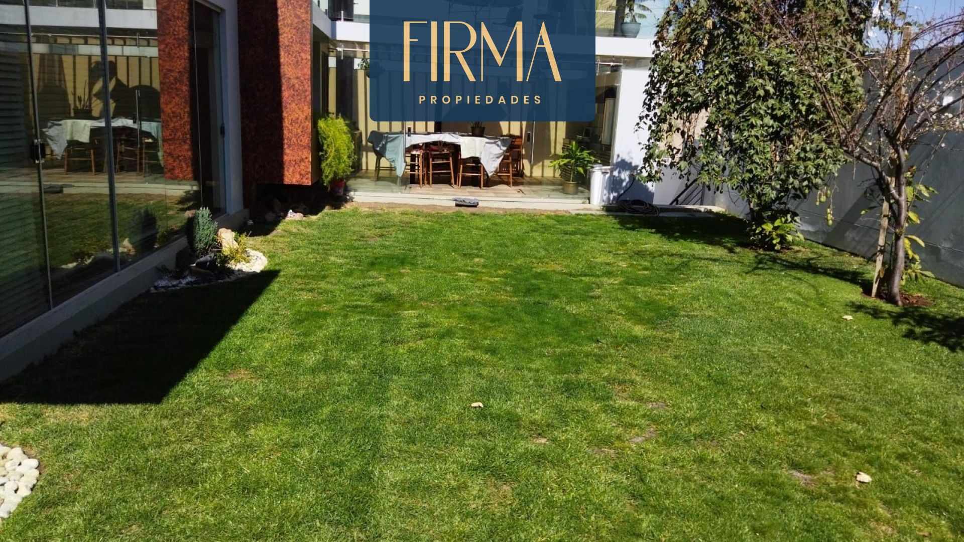 Casa en VentaCASA EN VENTA, COTA COTA 3 dormitorios 5 baños 5 parqueos Foto 8