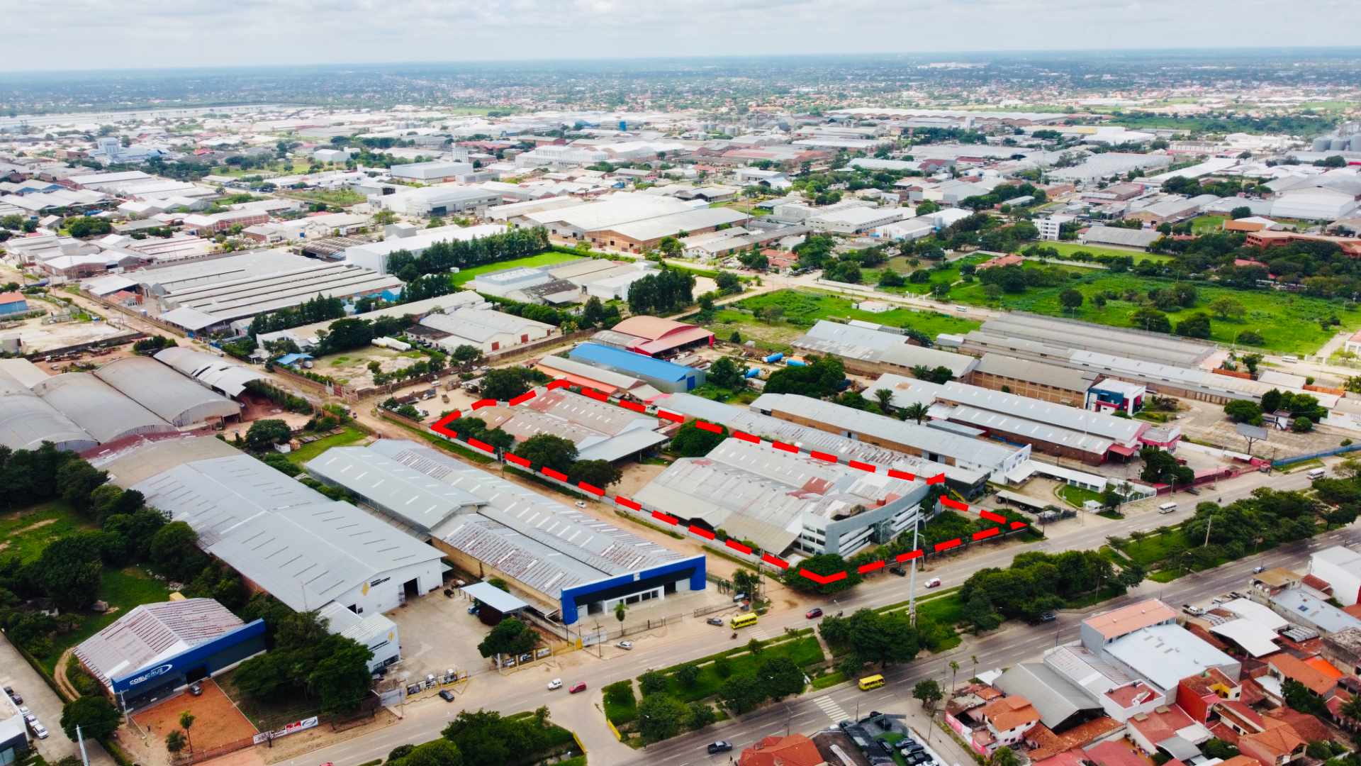 Galpón GALPON EN VENTA ZONA PARQUE INDISTRIAL SOBRE EL 4TO ANILLO  Foto 5