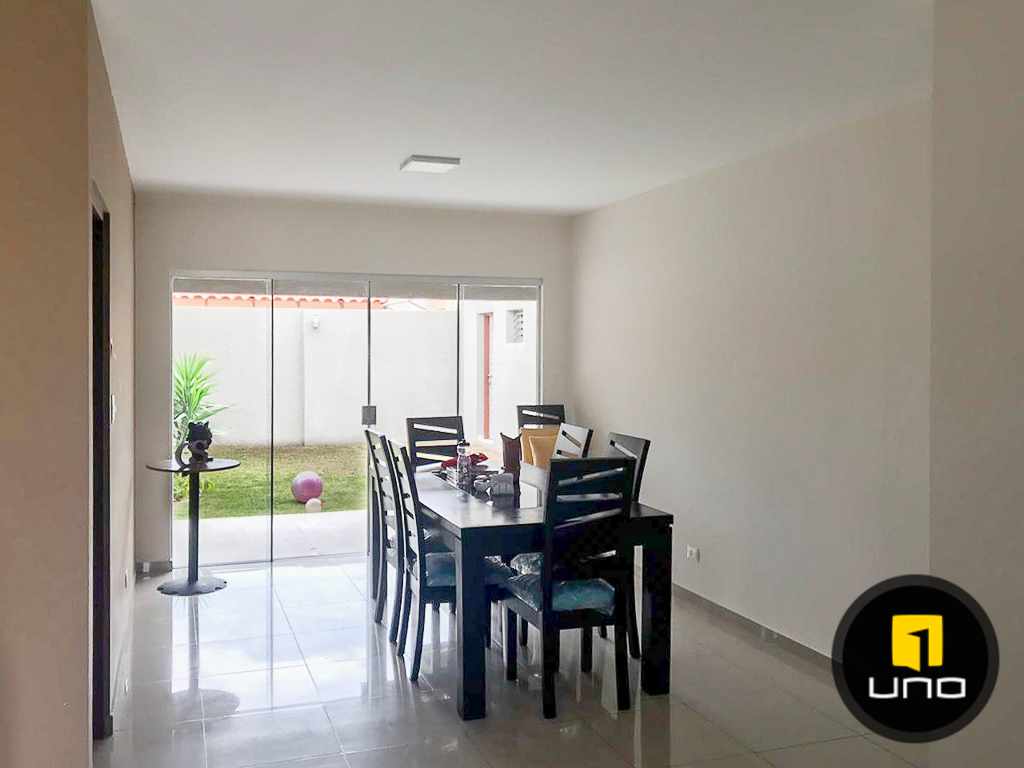 Casa en Carretera Norte en Santa Cruz de la Sierra 3 dormitorios 3 baños 2 parqueos Foto 11