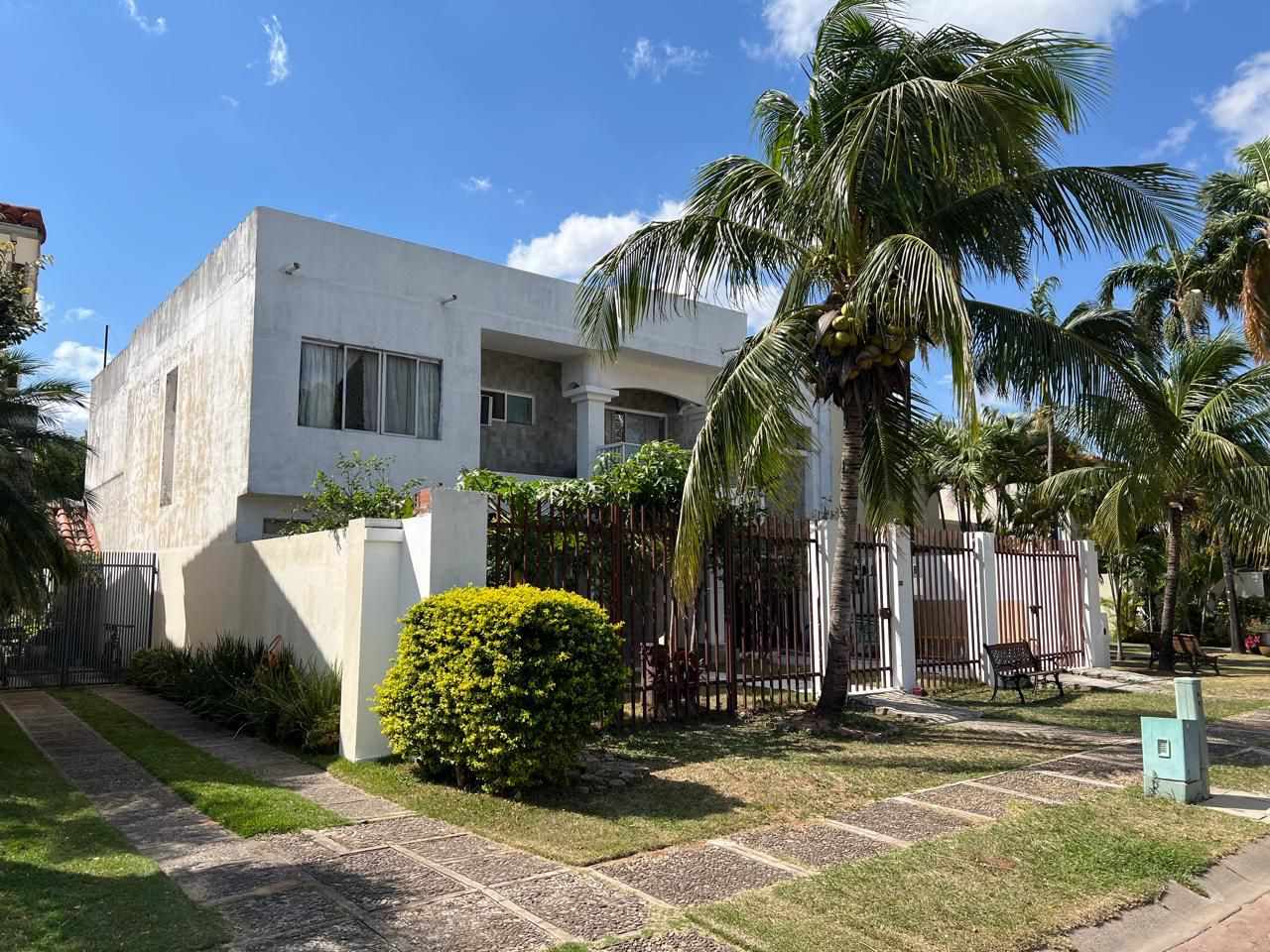 Casa en Entre 5to y 6to anillo Norte en Santa Cruz de la Sierra 4 dormitorios 4 baños 2 parqueos Foto 4