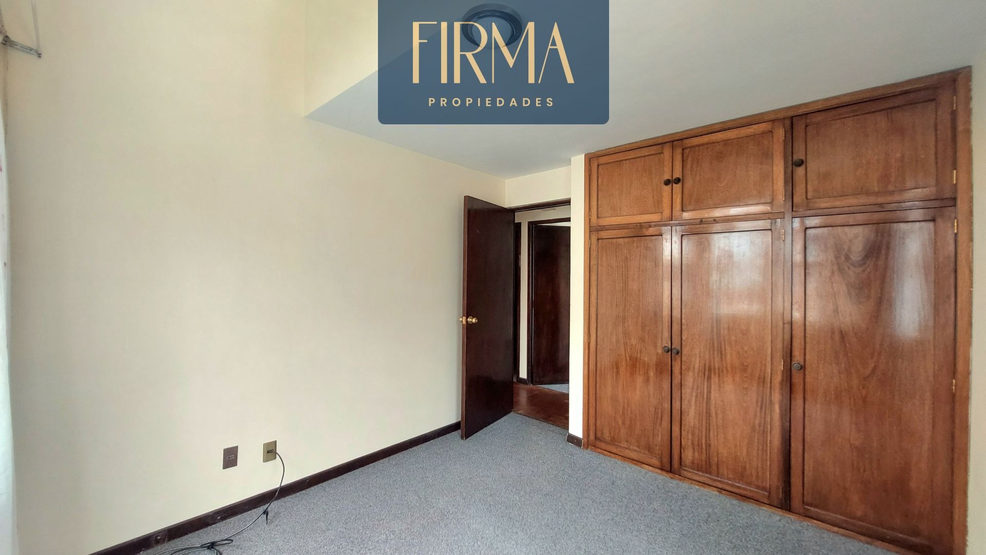 Departamento en Los Pinos en La Paz 3 dormitorios 2 baños 1 parqueos Foto 7