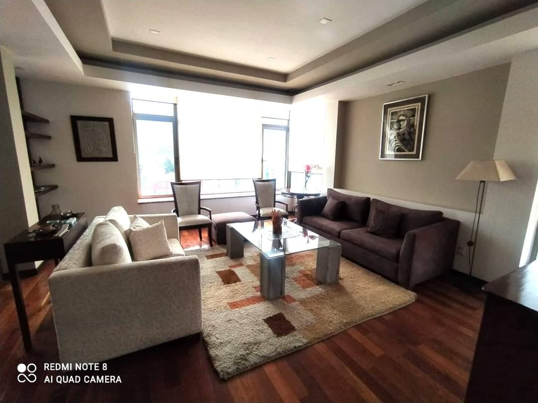 Departamento en AlquilerCALACOTO C.11 4 dormitorios 5 baños 2 parqueos Foto 2