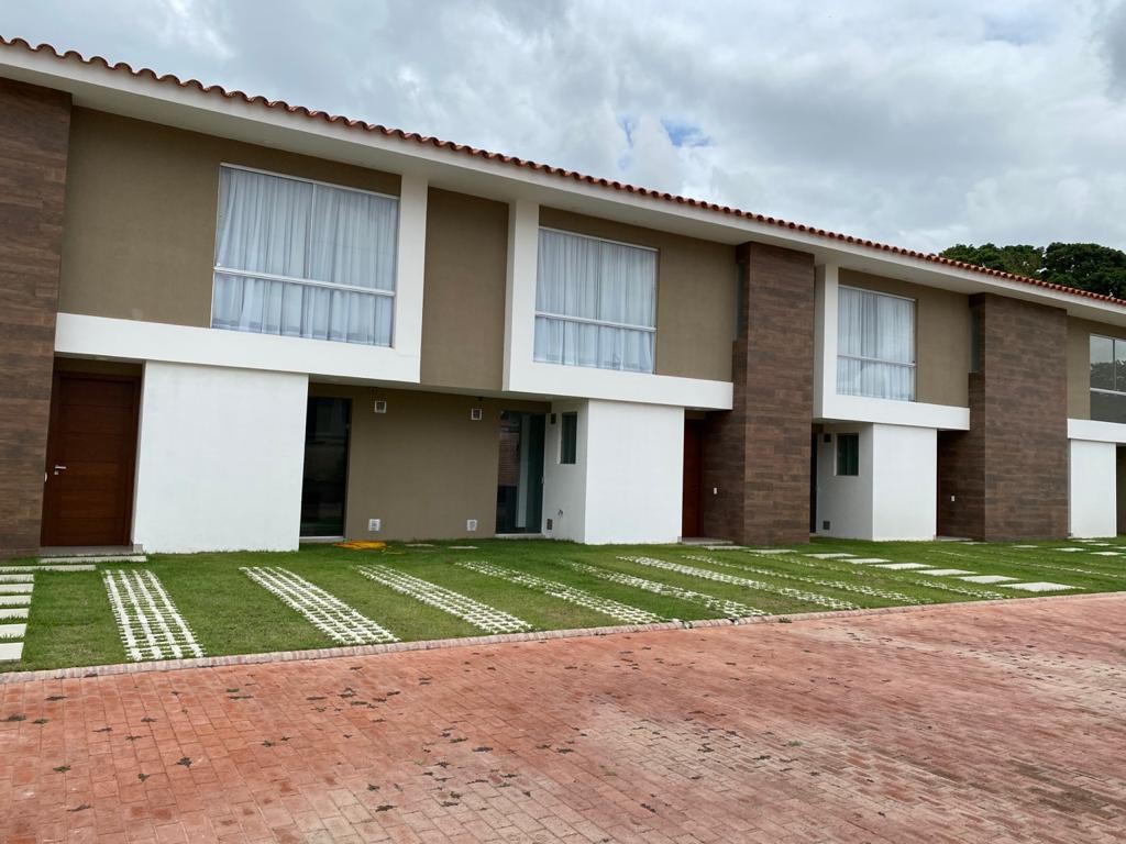 Casa en Entre 6to y 7mo anillo Oeste en Santa Cruz de la Sierra 3 dormitorios 3 baños 2 parqueos Foto 1