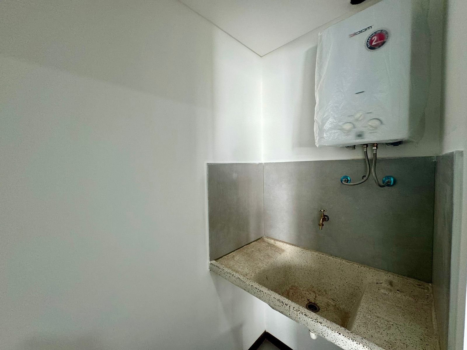 Departamento en VentaDPTO DE 2 DORMITORIOS CON PARQUEO Y BAULERA A ESTRENAR  Foto 15