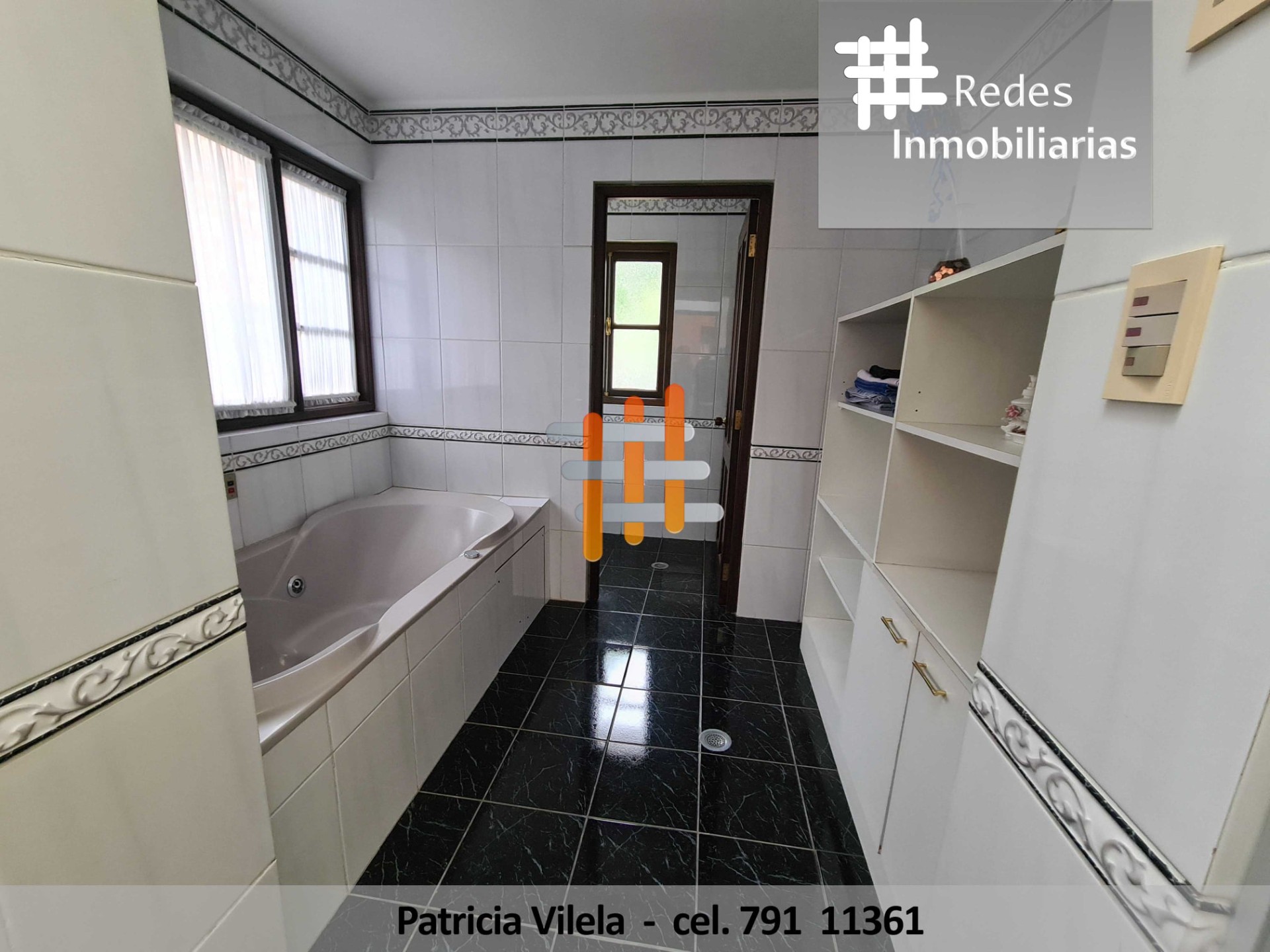 Casa en Achumani en La Paz 4 dormitorios 8 baños 4 parqueos Foto 12