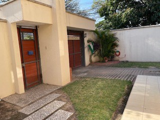 Casa Av. Paragua entre 3er y 4to Anillo, Barrio Conavi Foto 21
