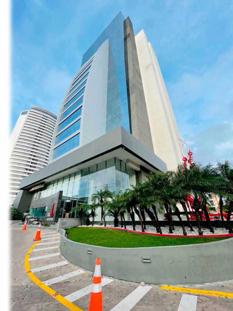 Oficina en VentaOFICINA EN VENTA O ALQUILER TORRE DUO ZONA EQUIPETROL 3 dormitorios 1 baños 1 parqueos Foto 1