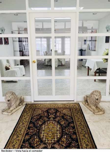 Casa CASA DE LUJO ESTILO “BAUHAUS“ en Zona Central Achumani, La Paz - 7 dormitorios · 6 baños · 4 garajes · 800 m2 Foto 3