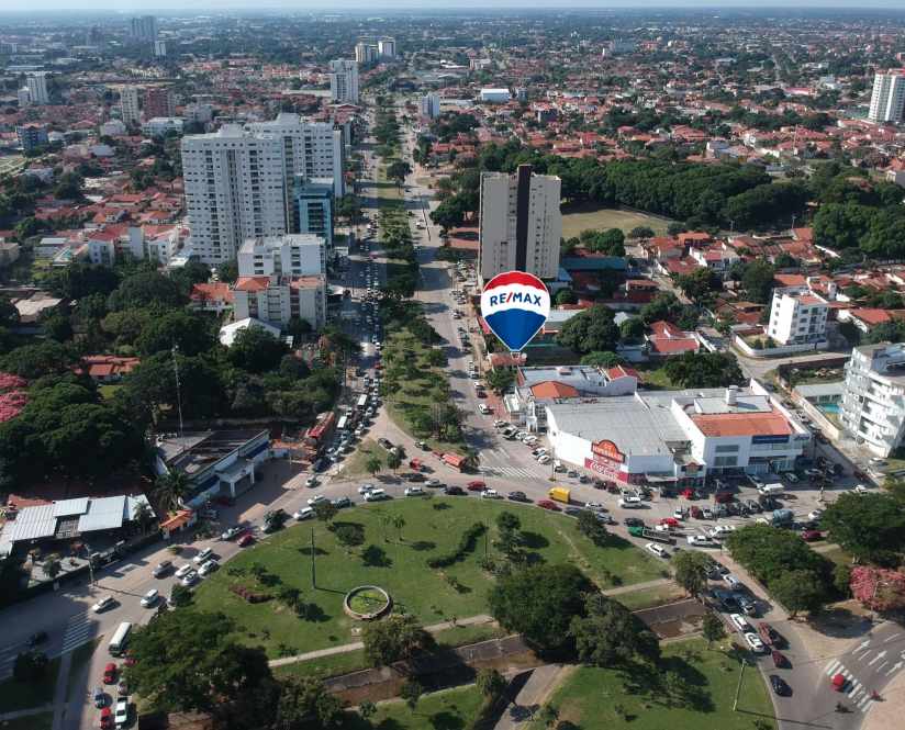 Terreno Av. Beni 4to anillo lado al Hipermaxi Foto 1