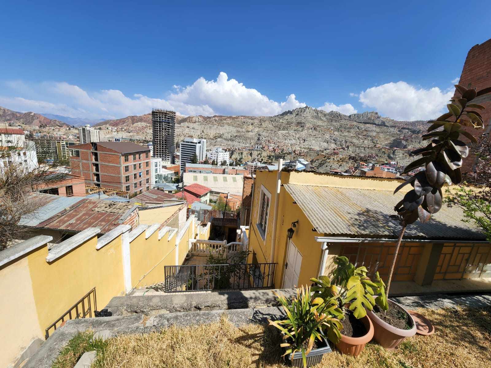 Casa en Obrajes en La Paz 2 dormitorios 2 baños  Foto 11