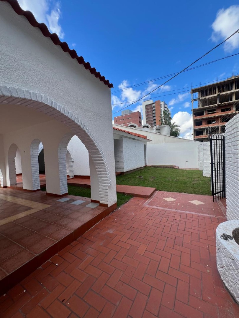 Casa en Equipetrol en Santa Cruz de la Sierra 3 dormitorios 3 baños 5 parqueos Foto 7