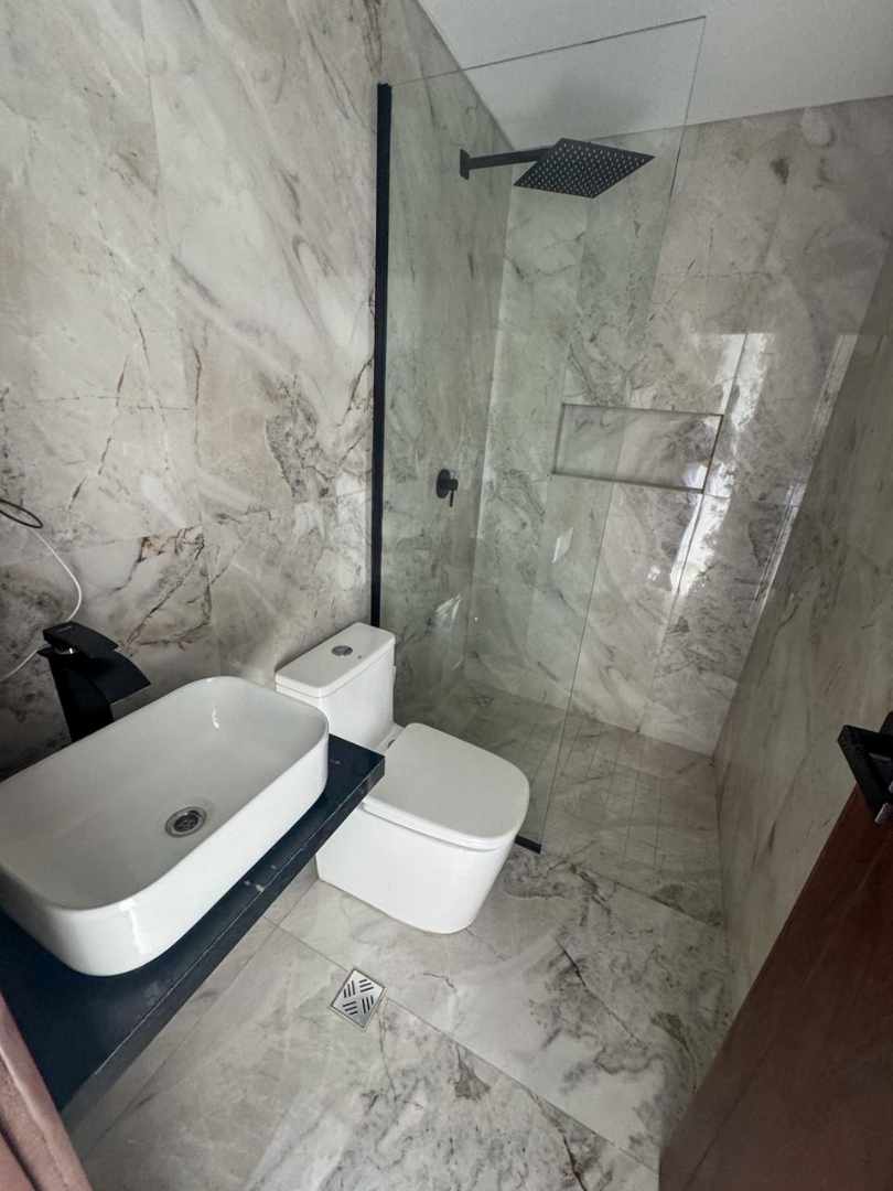 Departamento en Venta5to y 6to Anillo entre Banzer y Beni 2 dormitorios 2 baños  Foto 14