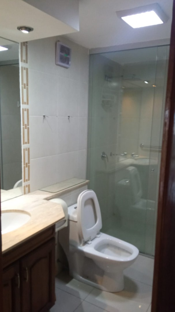 Departamento Cerca Plaza del Estudiante y avenida Mgr Rivero Foto 11