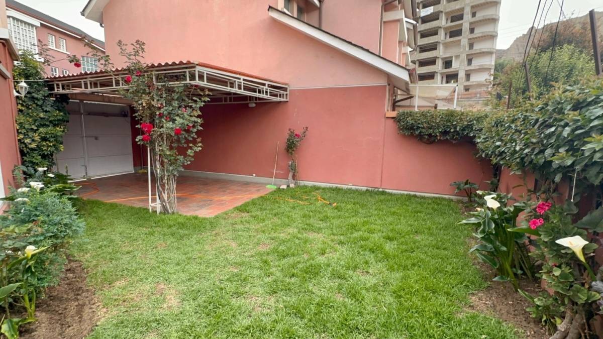 Casa en VentaCALLE 21 DE CALACOTO Y AV. COSTANERA CONDOMINIO CERRO GEMELO II Foto 20