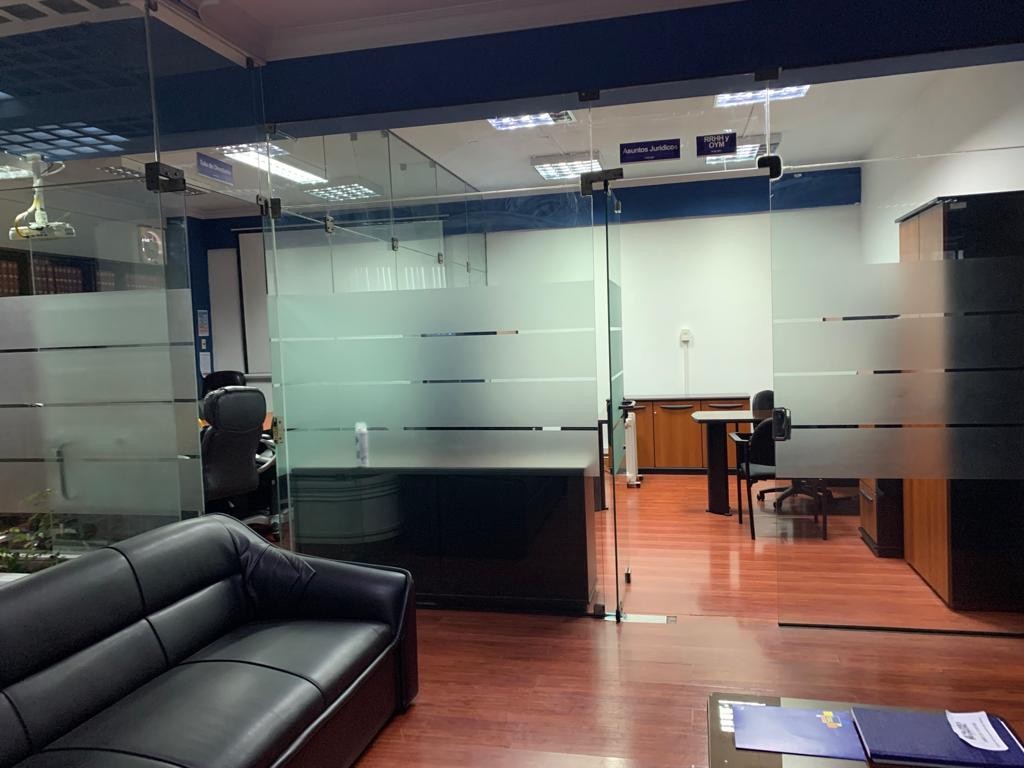 Oficina en VentaOFICINAS AMPLIAS ELEGANTES EN PLENO CENTRO DE LA CIUDAD Foto 13