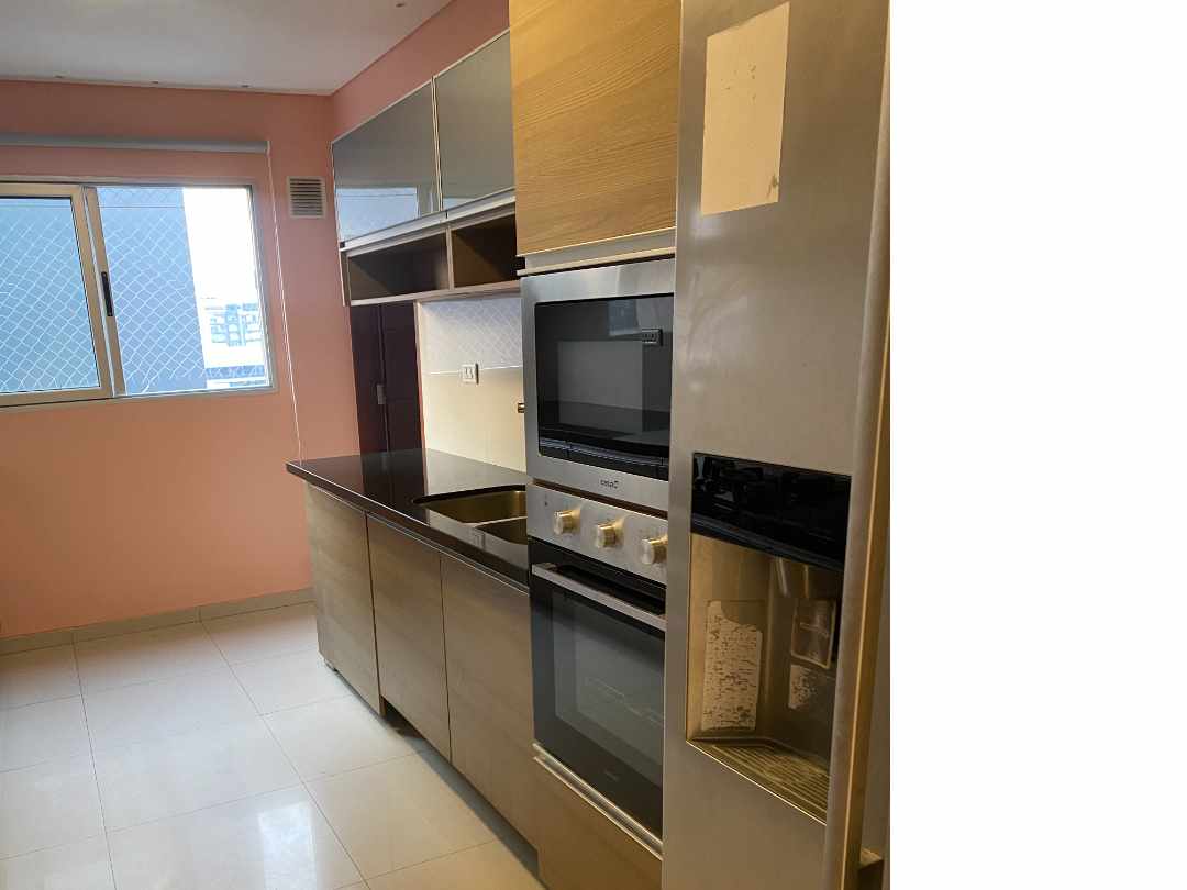 Departamento en AlquilerCondominio Condado III, Equipetrol, calle Enrique Finot zona colegio Aleman 3 dormitorios 4 baños 2 parqueos Foto 5