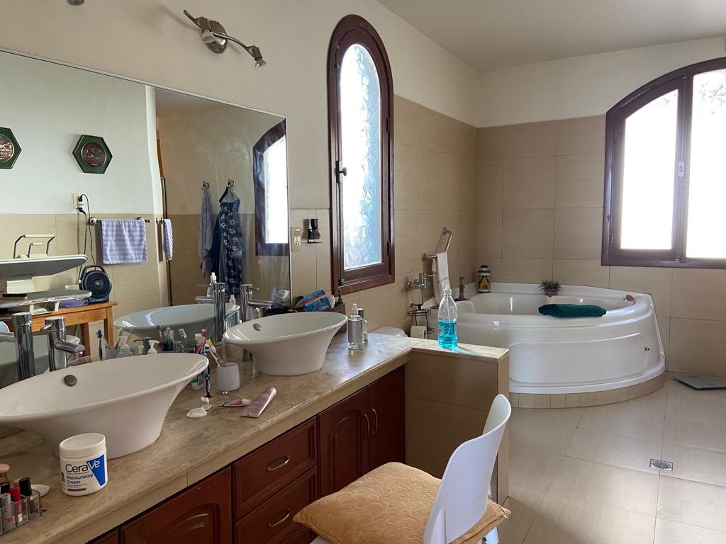 Casa en La Florida en La Paz 3 dormitorios 3 baños 2 parqueos Foto 17