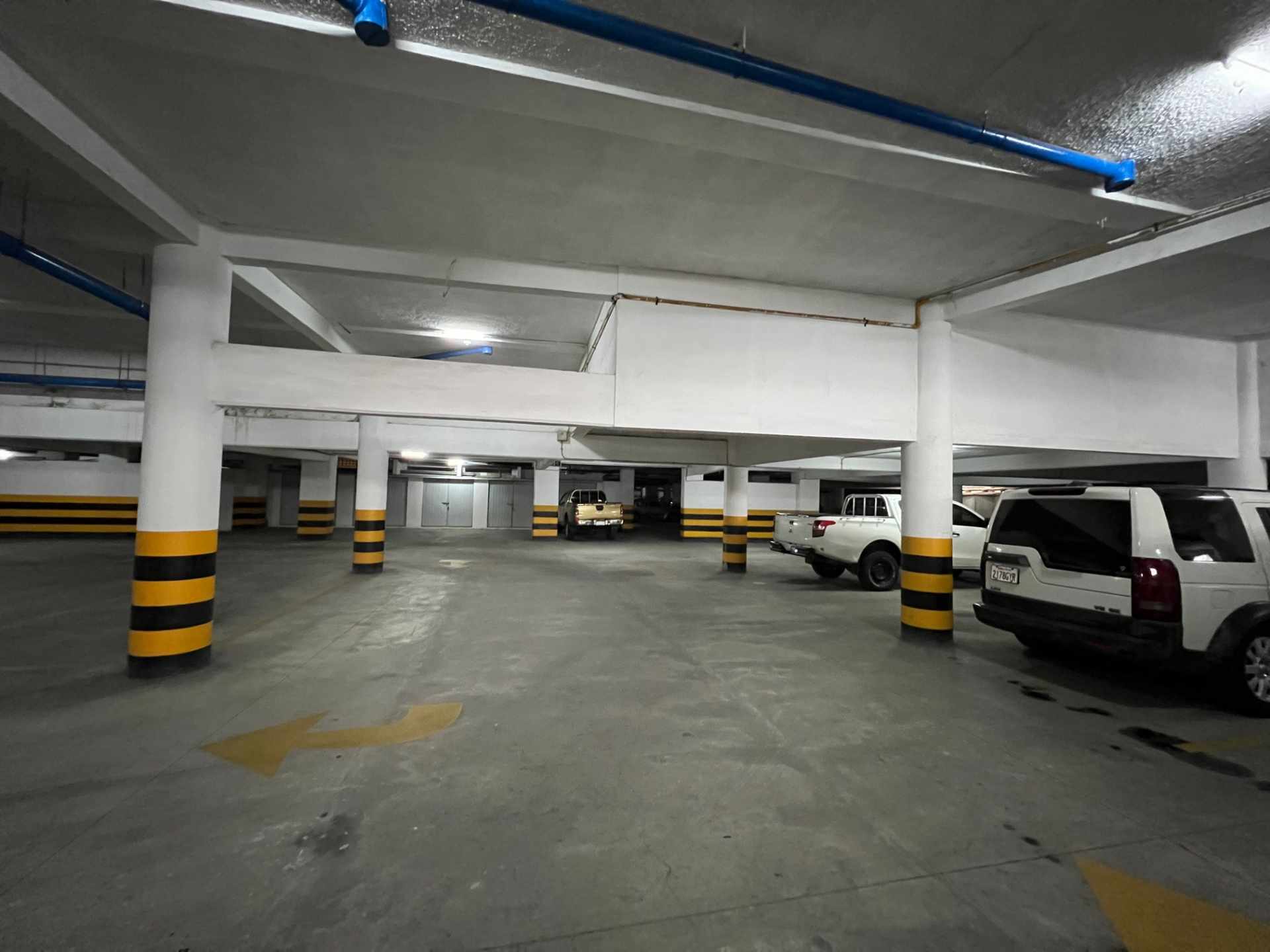 Departamento en AlquilerCondominio Punta del Este, C/Libertad y 2do. Anillo. Cerca de todo.  2 dormitorios 3 baños 1 parqueos Foto 18