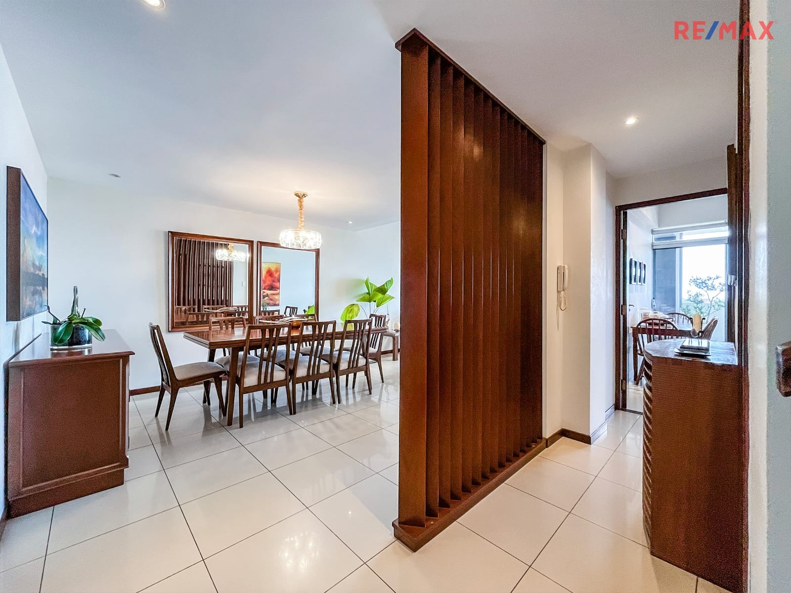 Departamento en VentaCONDOMINIO MACORORÓ IV 3 dormitorios 4 baños 1 parqueos Foto 1