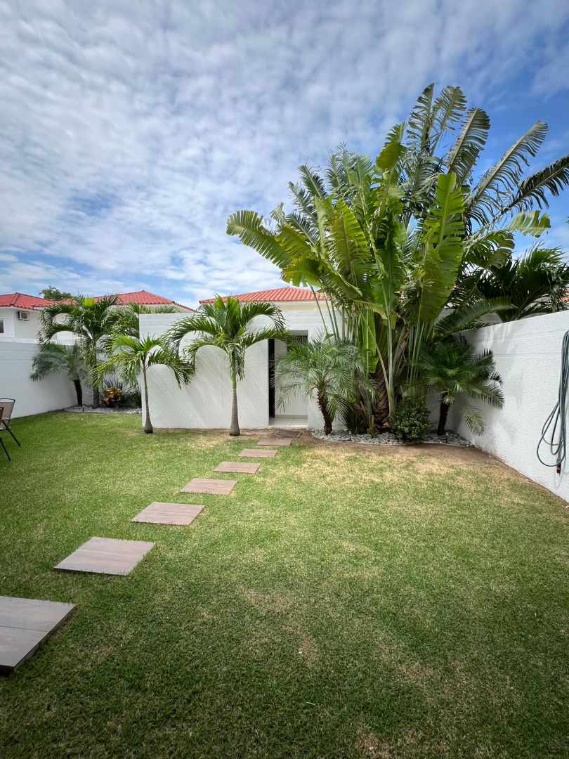 Casa en VentaCOND. BOSQUES DE LA COLINA, ZONA NORTE Foto 4