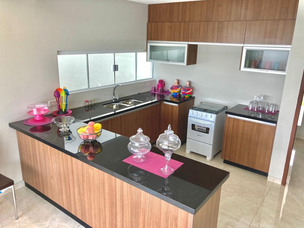 Casa Condominio Kerana 2 . Ubicado en el km 7 de la carretera cotoca entrando por la Av. La casona Foto 2