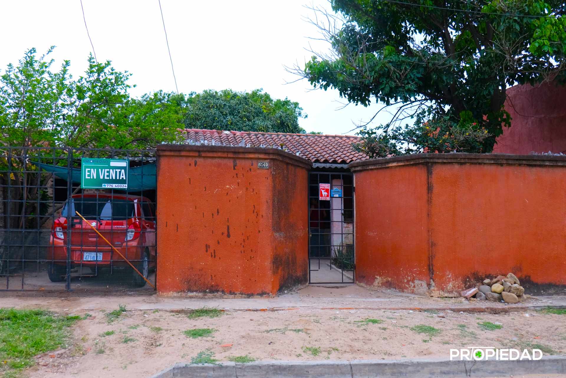 Casa en VentaZona Noroeste, a una cuadra de la Av. Virgen de Lujan 6to. Anillo Foto 3