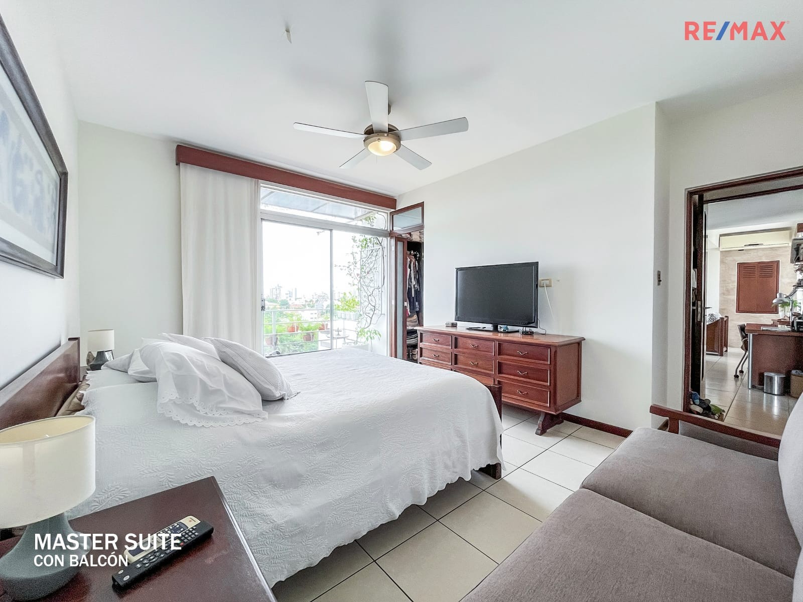 Departamento en VentaCONDOMINIO MACORORÓ IV 3 dormitorios 4 baños 1 parqueos Foto 21