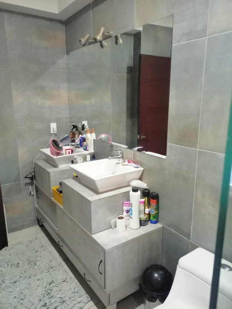 Casa en VentaHermosa casa minimalista en VENTA en Calacoto 3 dormitorios 3 baños 2 parqueos Foto 8