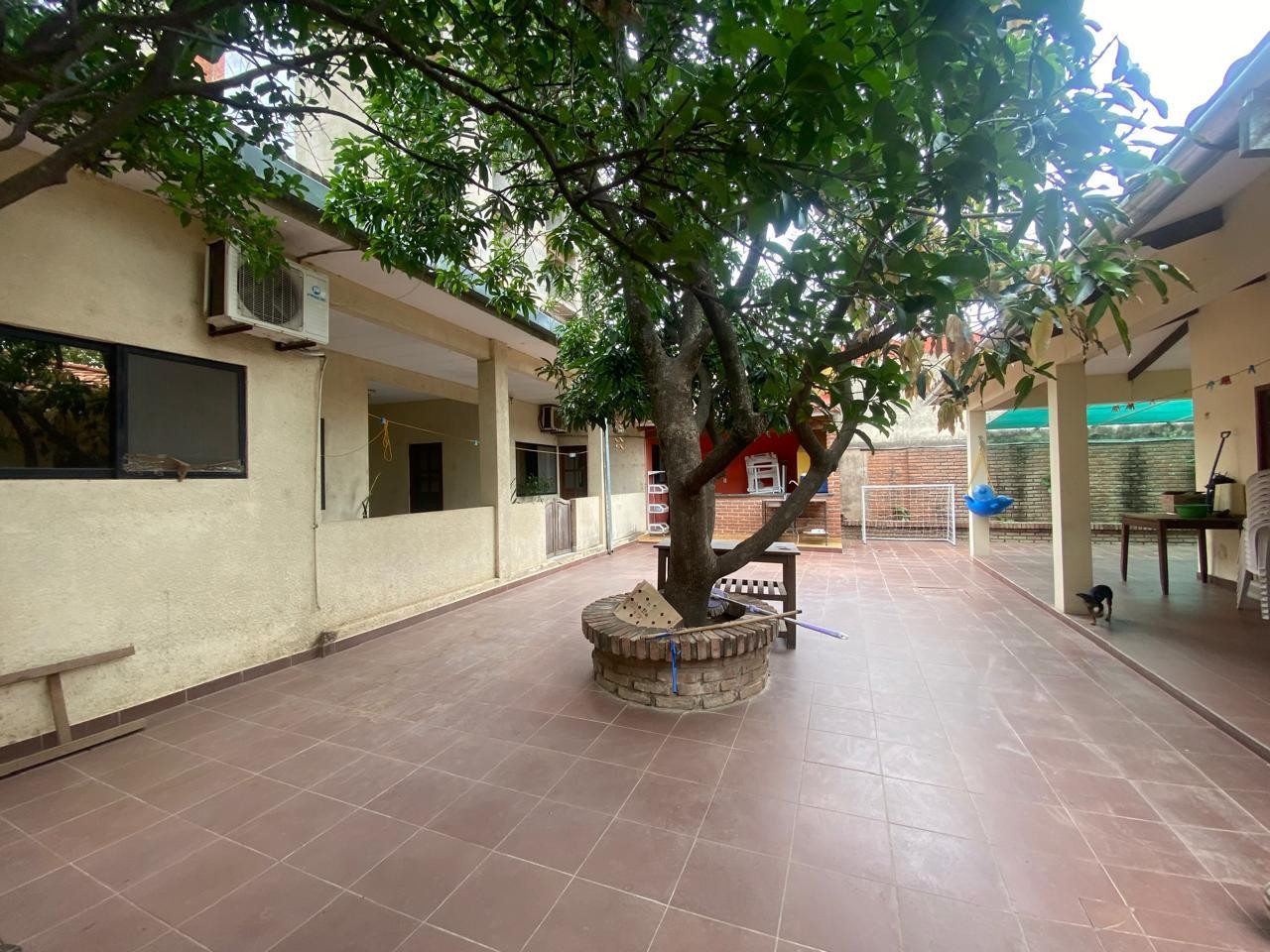 Casa en Entre 4to y 5to anillo Sur en Santa Cruz de la Sierra 4 dormitorios 3 baños 4 parqueos Foto 8