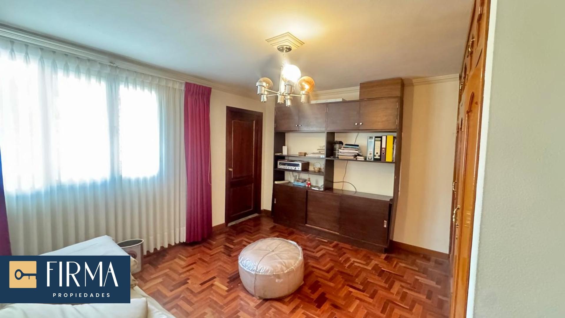 Casa en VentaCASA EN VENTA, ACHUMANI BAJO CALLE 17 4 dormitorios 4 baños 2 parqueos Foto 10