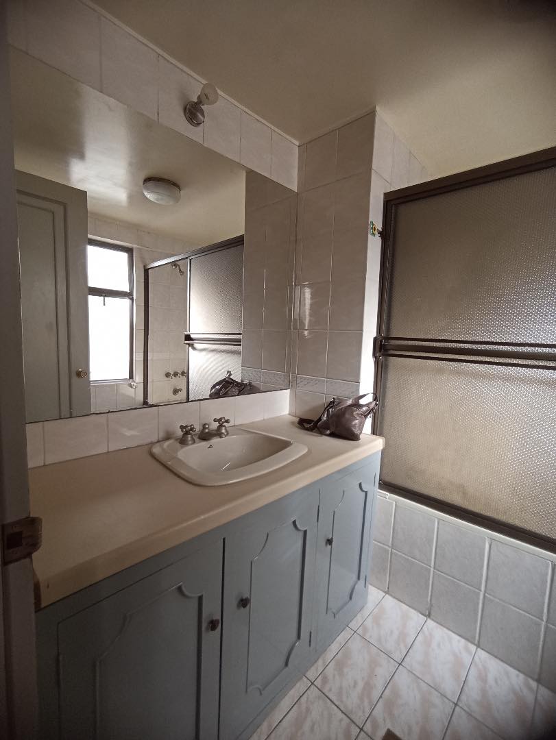 Departamento en Calacoto en La Paz 3 dormitorios 2 baños 1 parqueos Foto 4