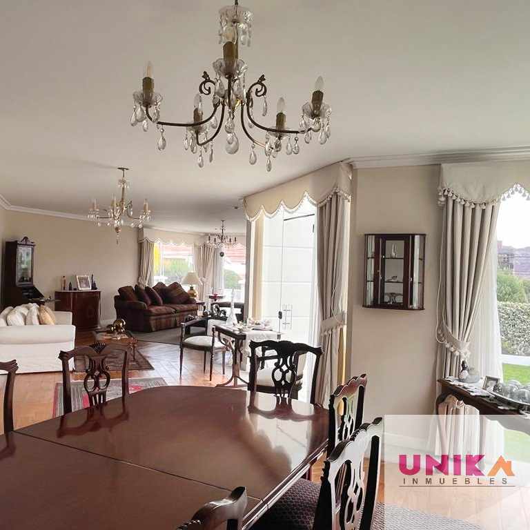 Casa en Venta🏡 HERMOSA CASA AMPLIA Y LLENA DE SOL EN VENTA, EN EL LUGAR MAS CÉNTRICO DE ACHUMANI 4 dormitorios 5 baños 4 parqueos Foto 35