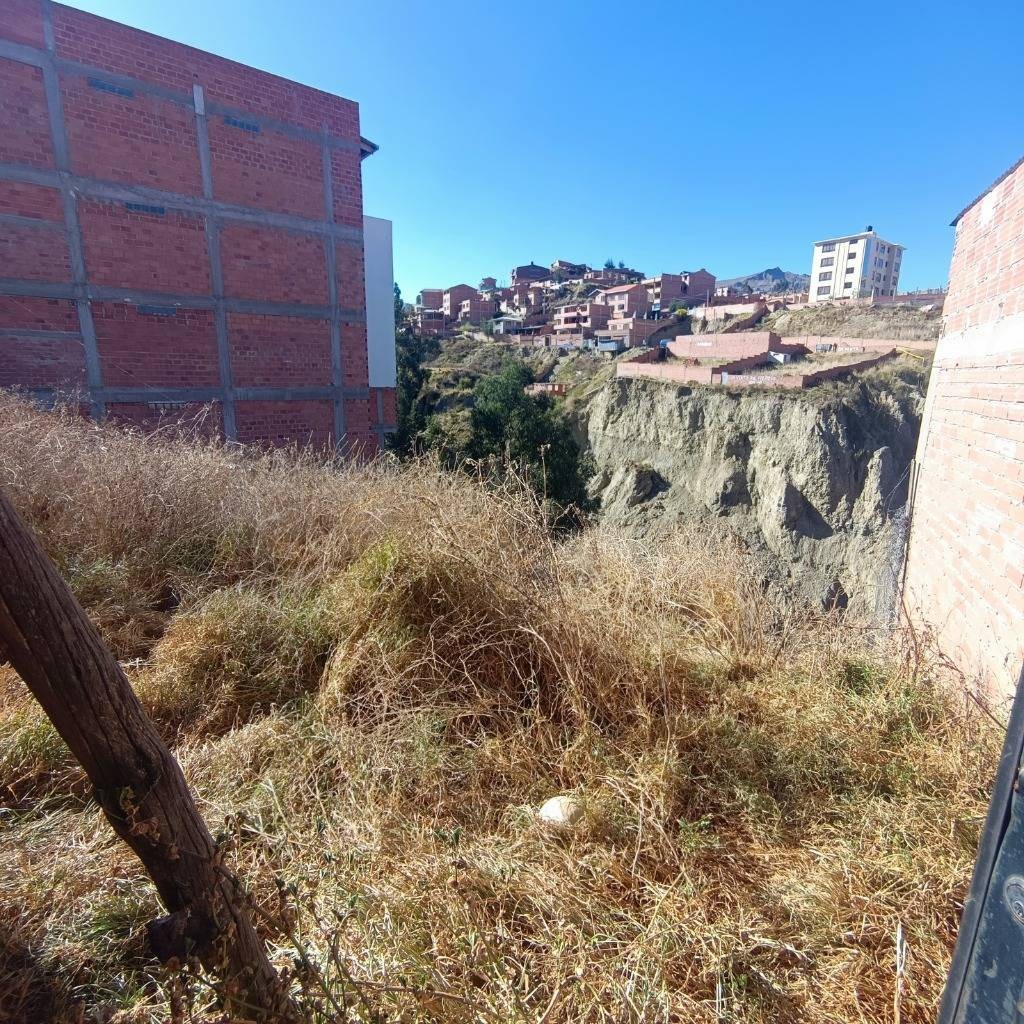 Terreno en VentaAlto irpavi, sobre Av. Circunvalación     Foto 3