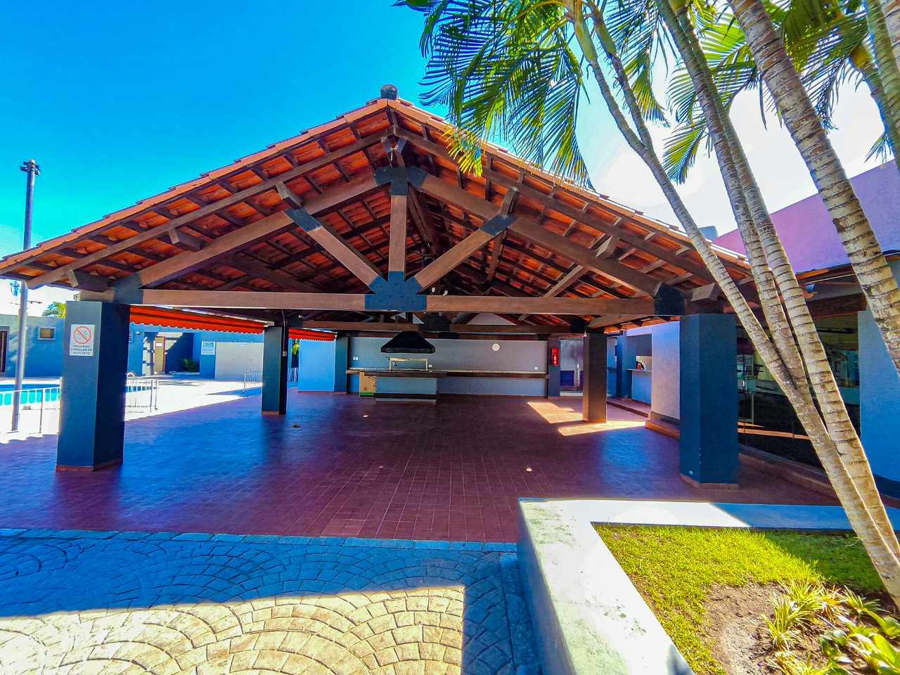 Casa en AlquilerCond. La Hacienda I, 5to. Anillo entre Av. Banzer y Av. Beni 4 dormitorios 3 baños 1 parqueos Foto 8