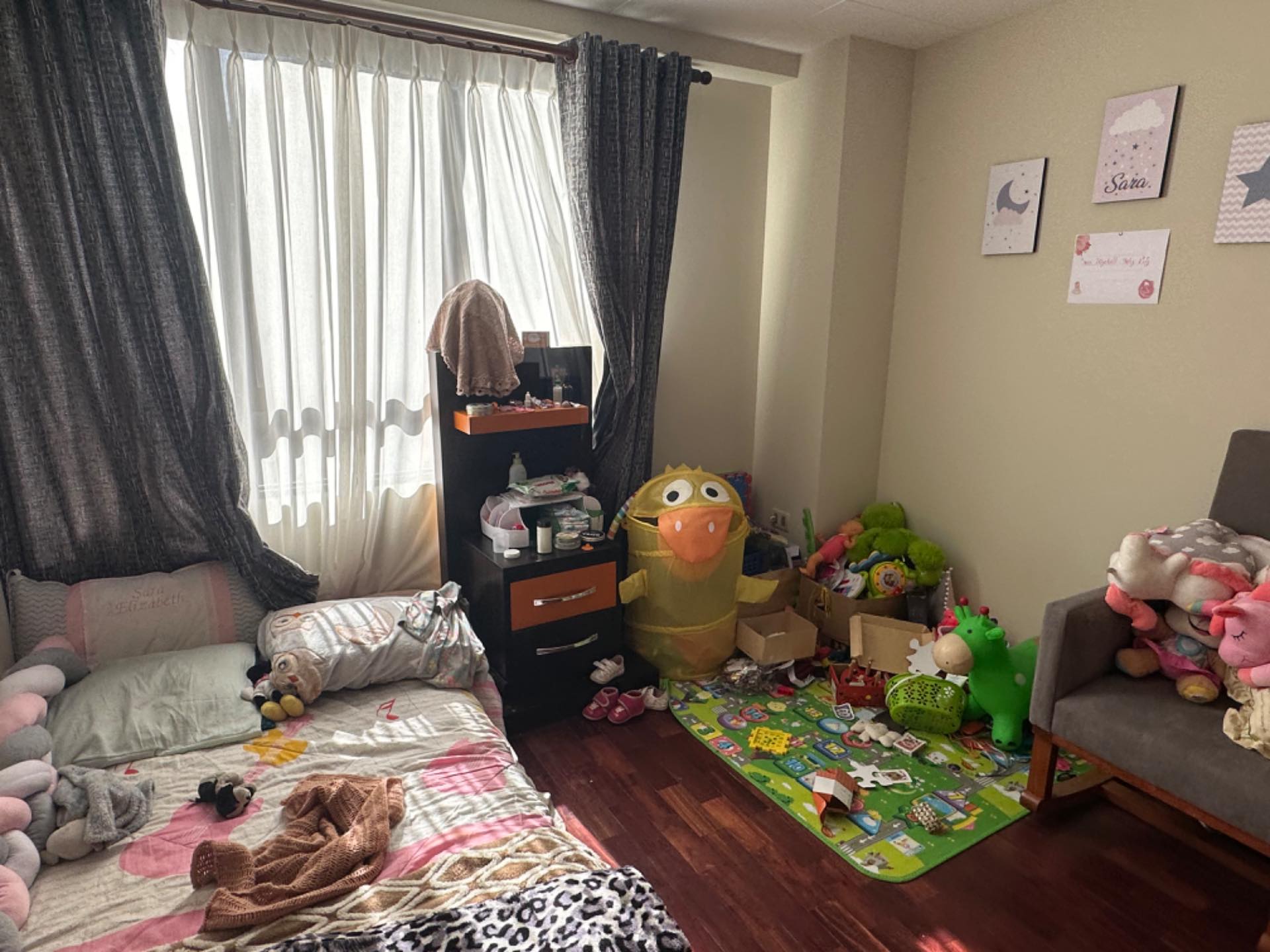 Departamento en VentaDEPARTAMENTO EN VENTA!! Obrajes avenida costanera a una cuadra del cementerio jardín  2 dormitorios 2 baños 1 parqueos Foto 12