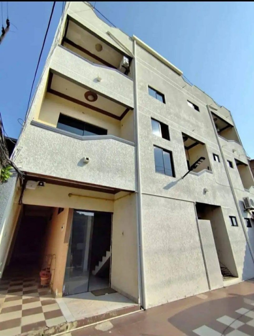 Edificio en VentaBusch 3er anillo 36 dormitorios 33 baños 2 parqueos Foto 1