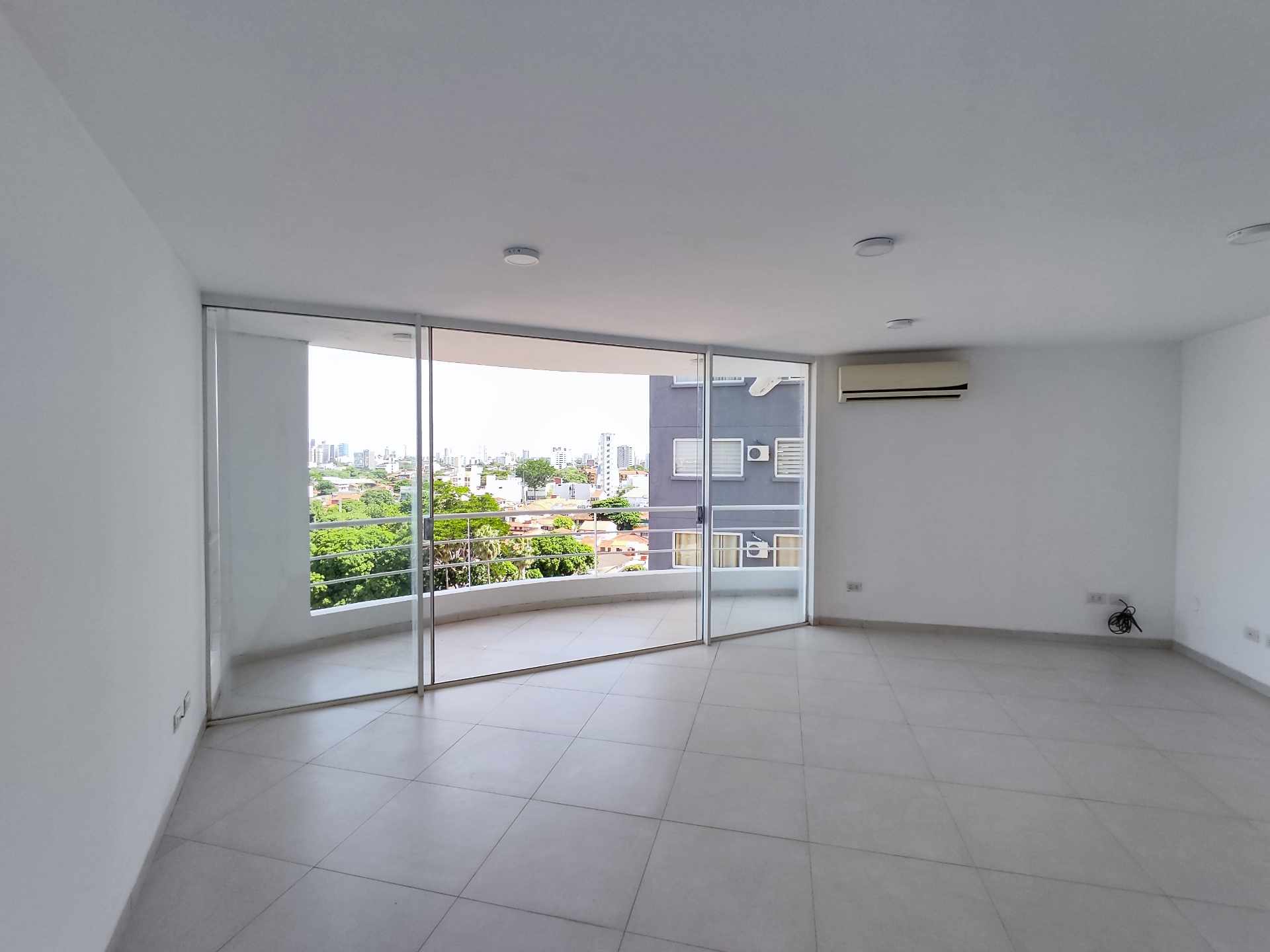 Departamento Torres Geranios, entre 1er y 2do anillo Foto 15