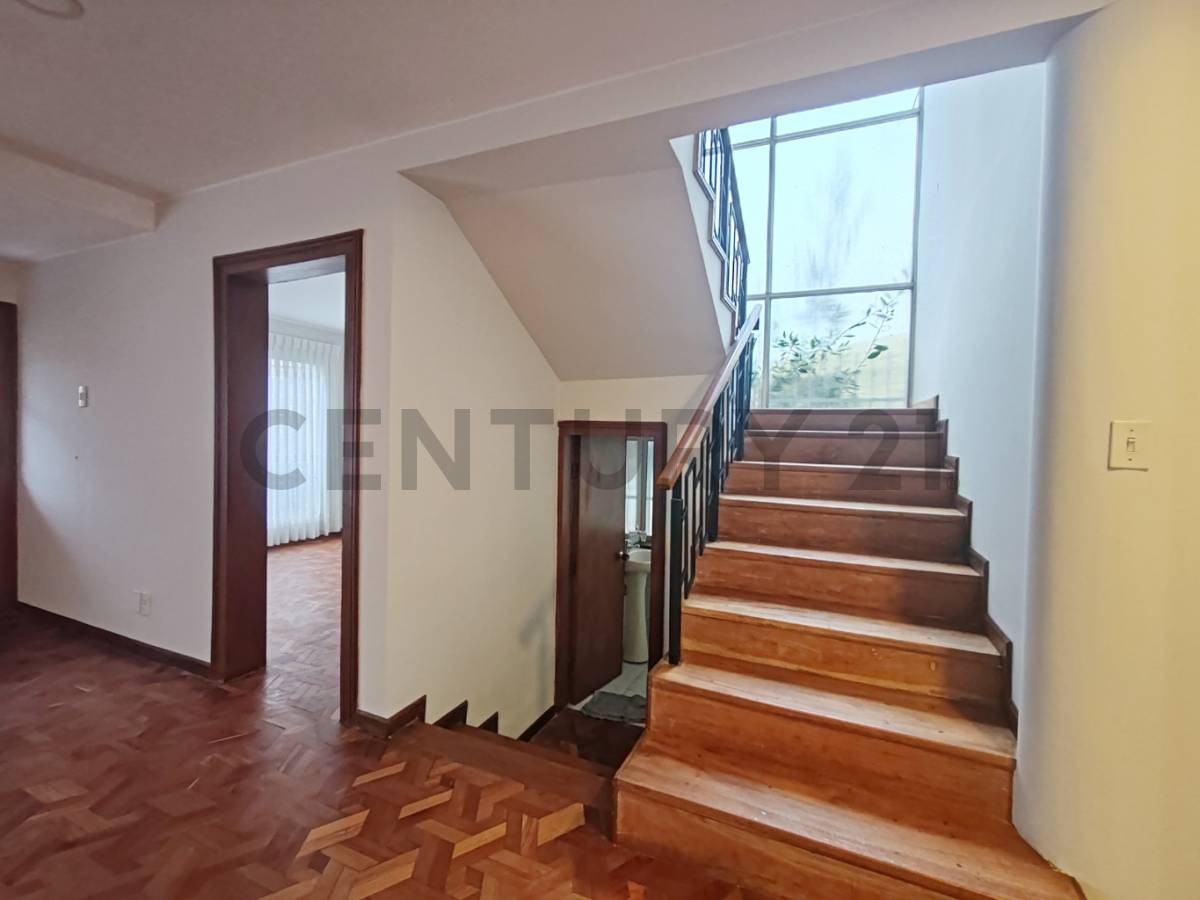 En Alquiler a Bs 11,800 Foto 2