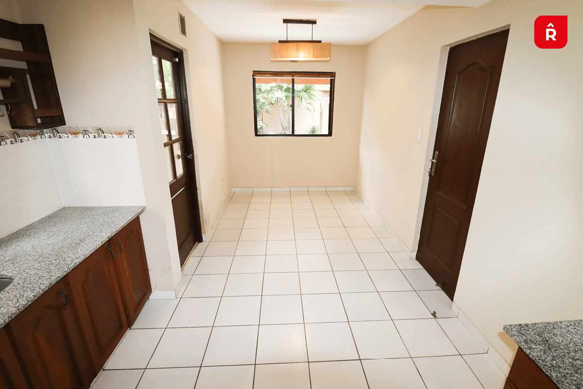 En Alquiler a $us 850 Foto 22