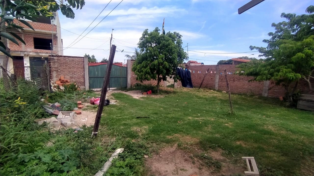 Casa en Venta8vo anillo barrio virgen de Guadalupe zona cambódromo 4 dormitorios 1 baños 1 parqueos Foto 5