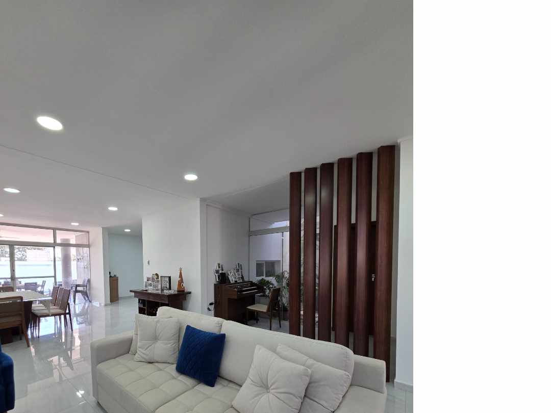 Casa Zona Norte
Condominio La Pradera
Casa de Lujo c/5 Suites Foto 10