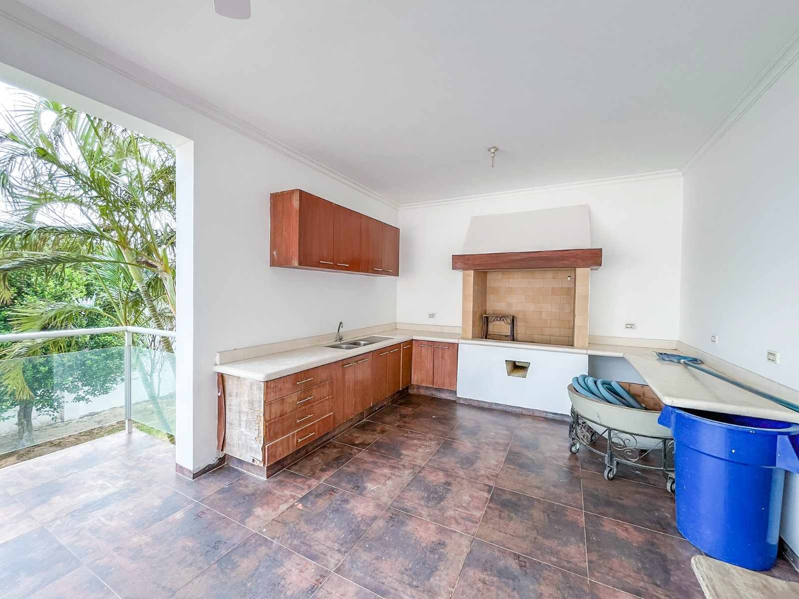 Casa en VentaHERMOSA CASA EN VILLA BONITA, CON UNA ESPECTACULAR PISCINA Y TODO LO QUE SOÑAS PARA TU FAMILIA 

 Foto 29