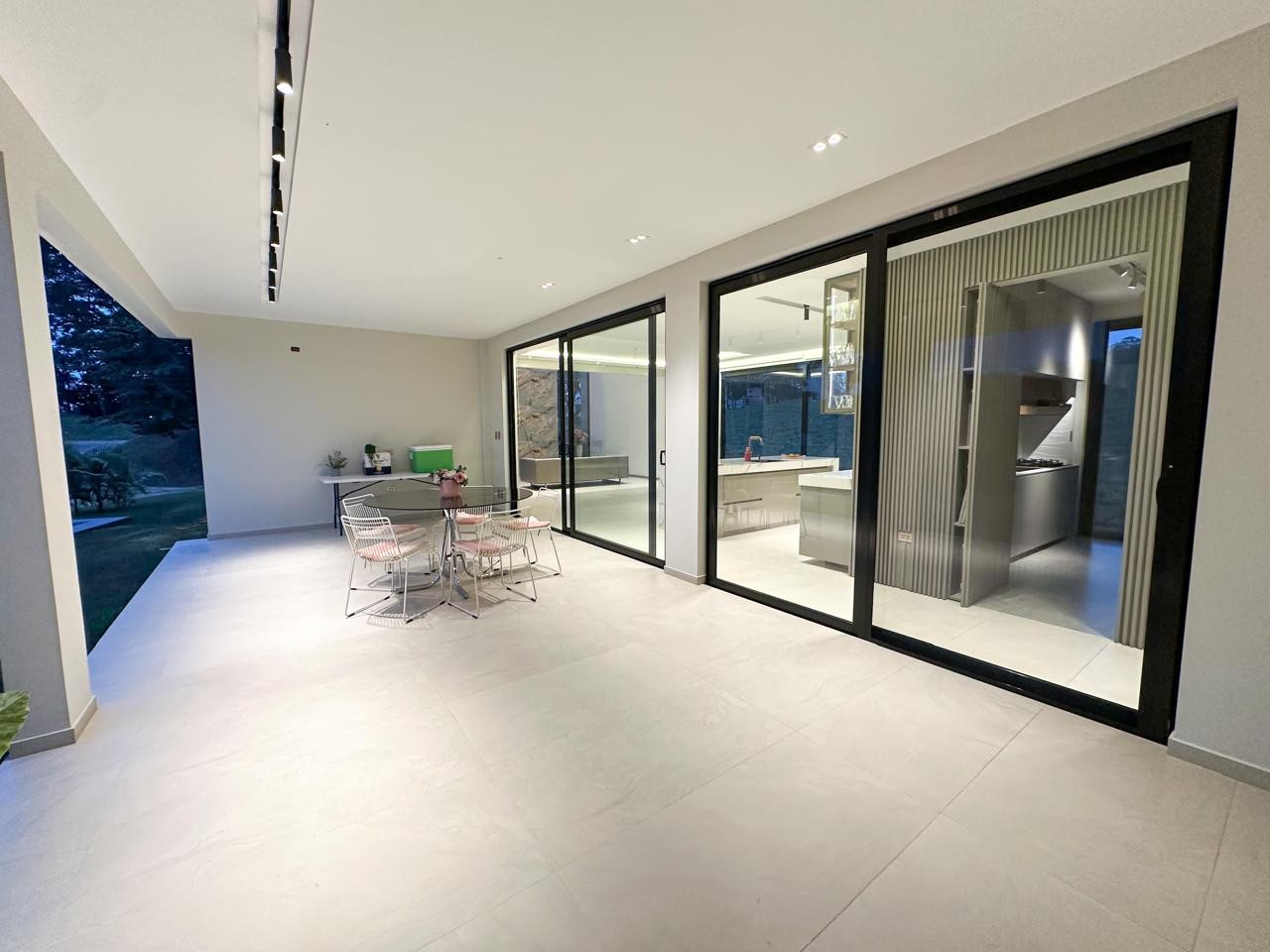 Casa en VentaColinas del Urubó Las Palmeras - Hermosa Casa en Venta Foto 3