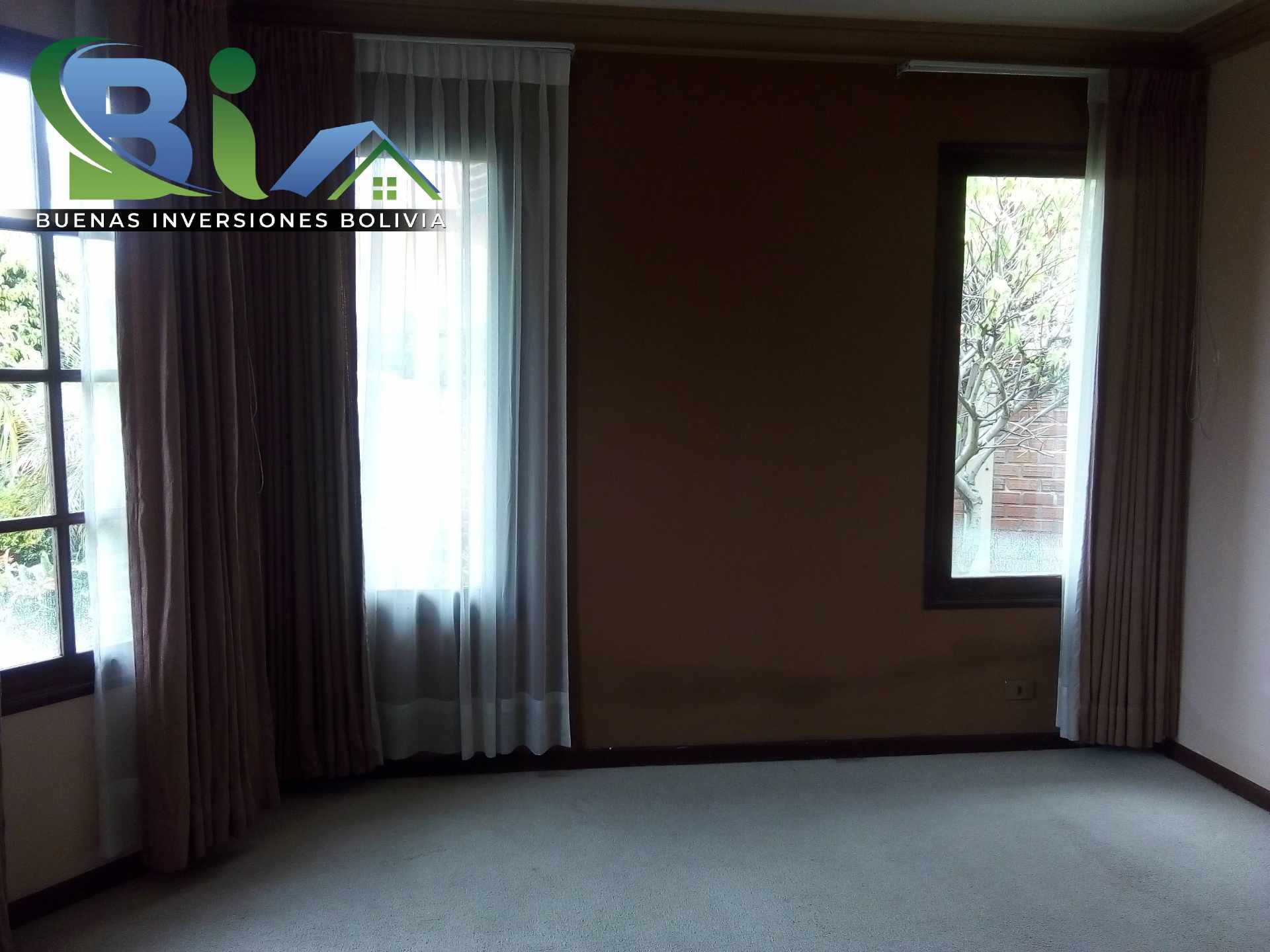 En Alquiler a $us 1,280 Foto 18