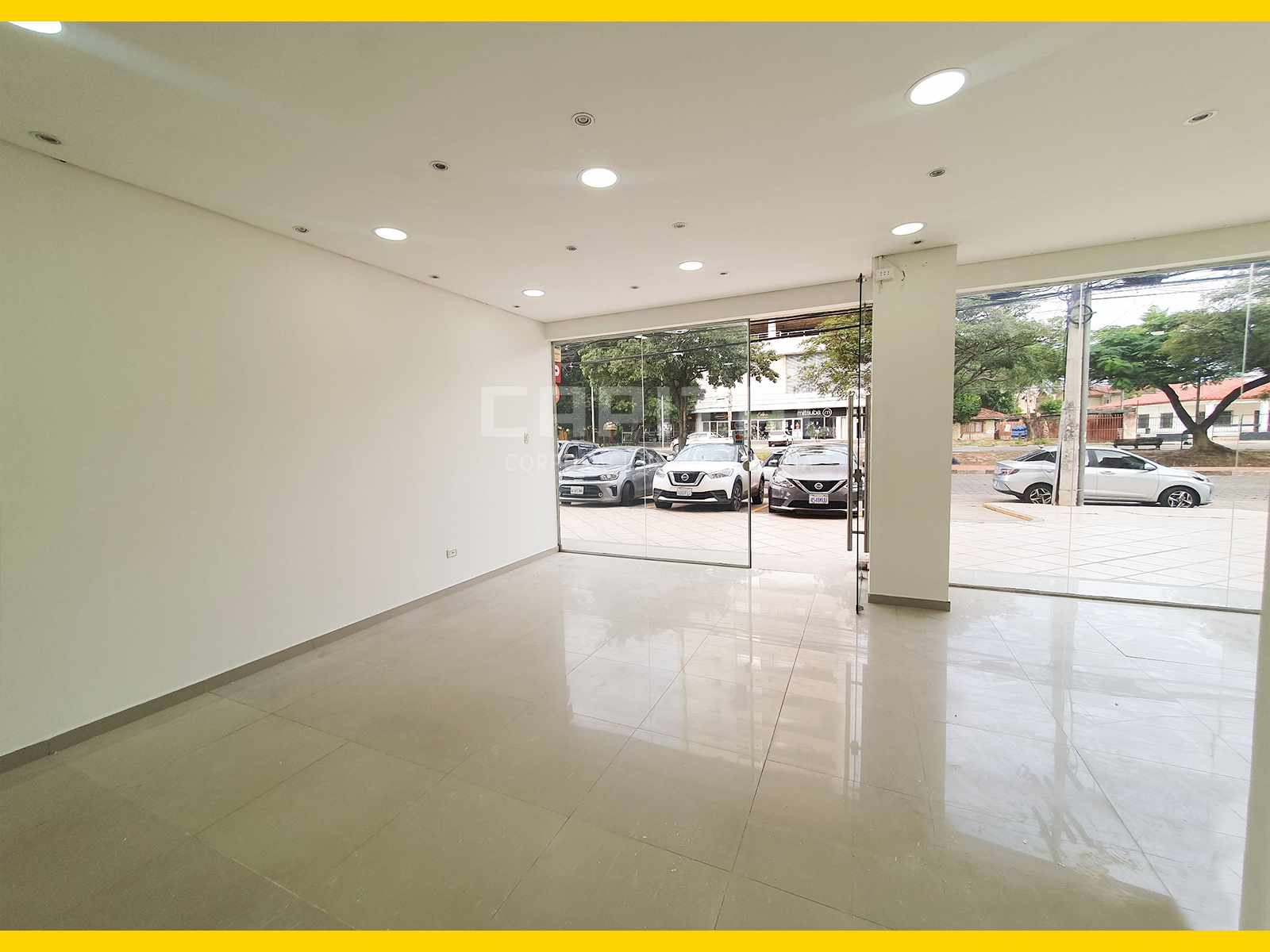 Local comercial SOBRE AVENIDA ALEMANA ALQUILO LOCAL COMERCIAL Foto 5