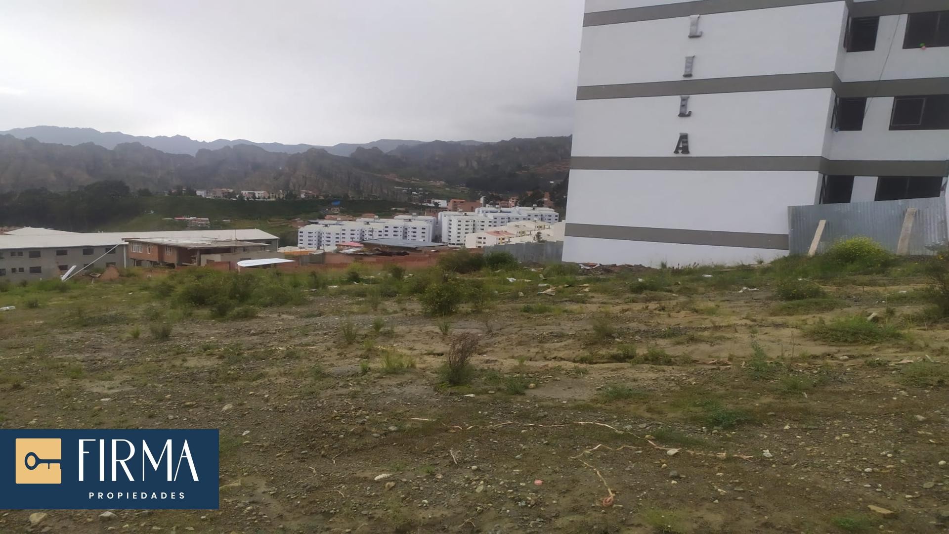 Terreno en VentaTERRENO EN VENTA EN ACHUMANI    Foto 1