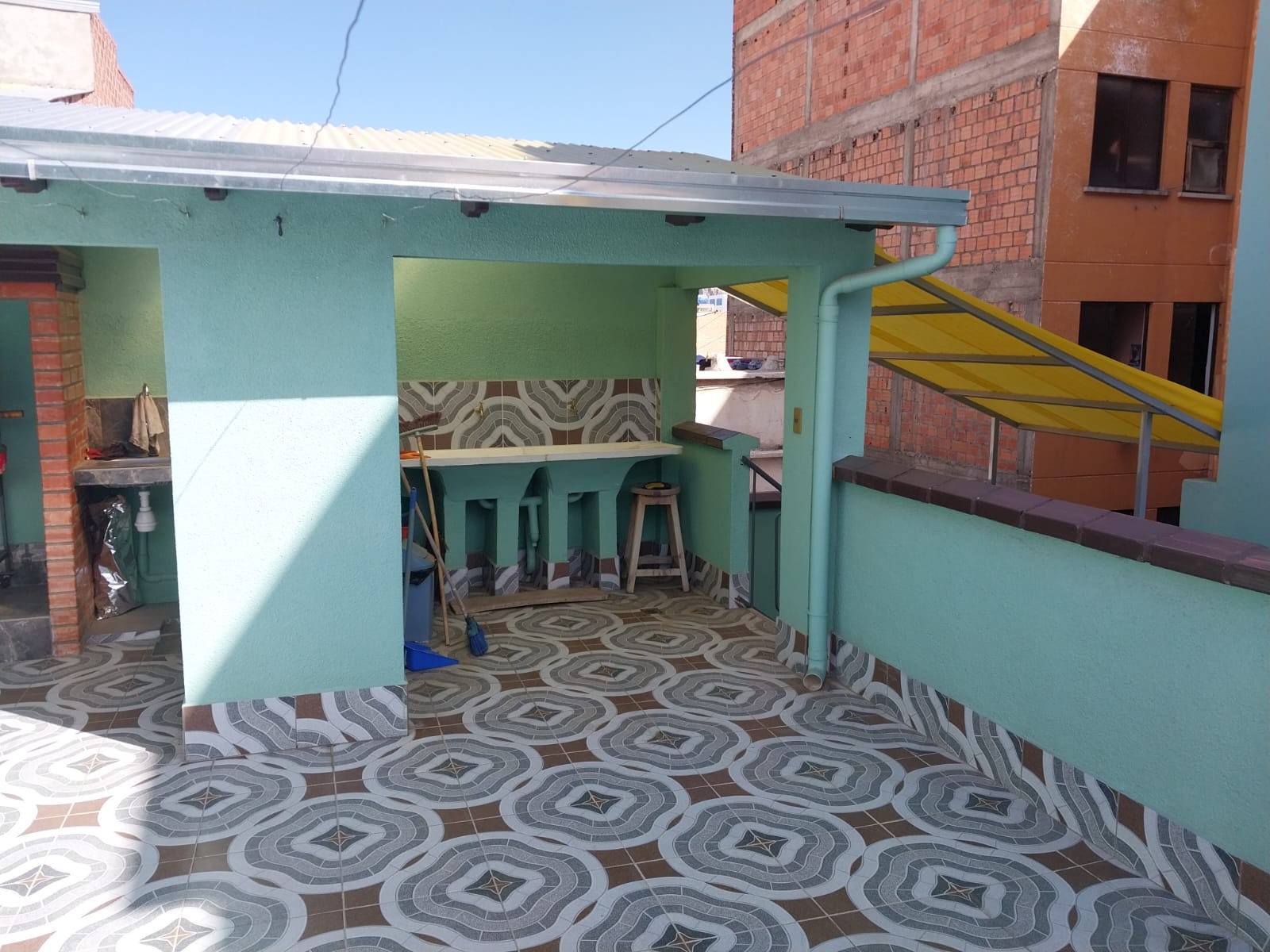 Casa en Miraflores en La Paz 11 dormitorios 8 baños 3 parqueos Foto 2