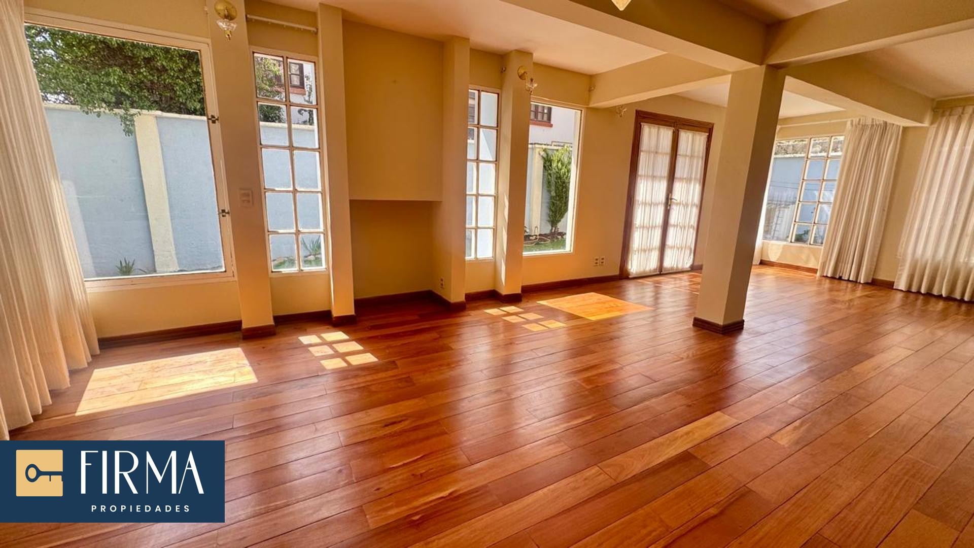 Casa en AlquilerCASA EN ALQUILER, MESETA DE ACHUMANI 4 dormitorios 4 baños 3 parqueos Foto 17