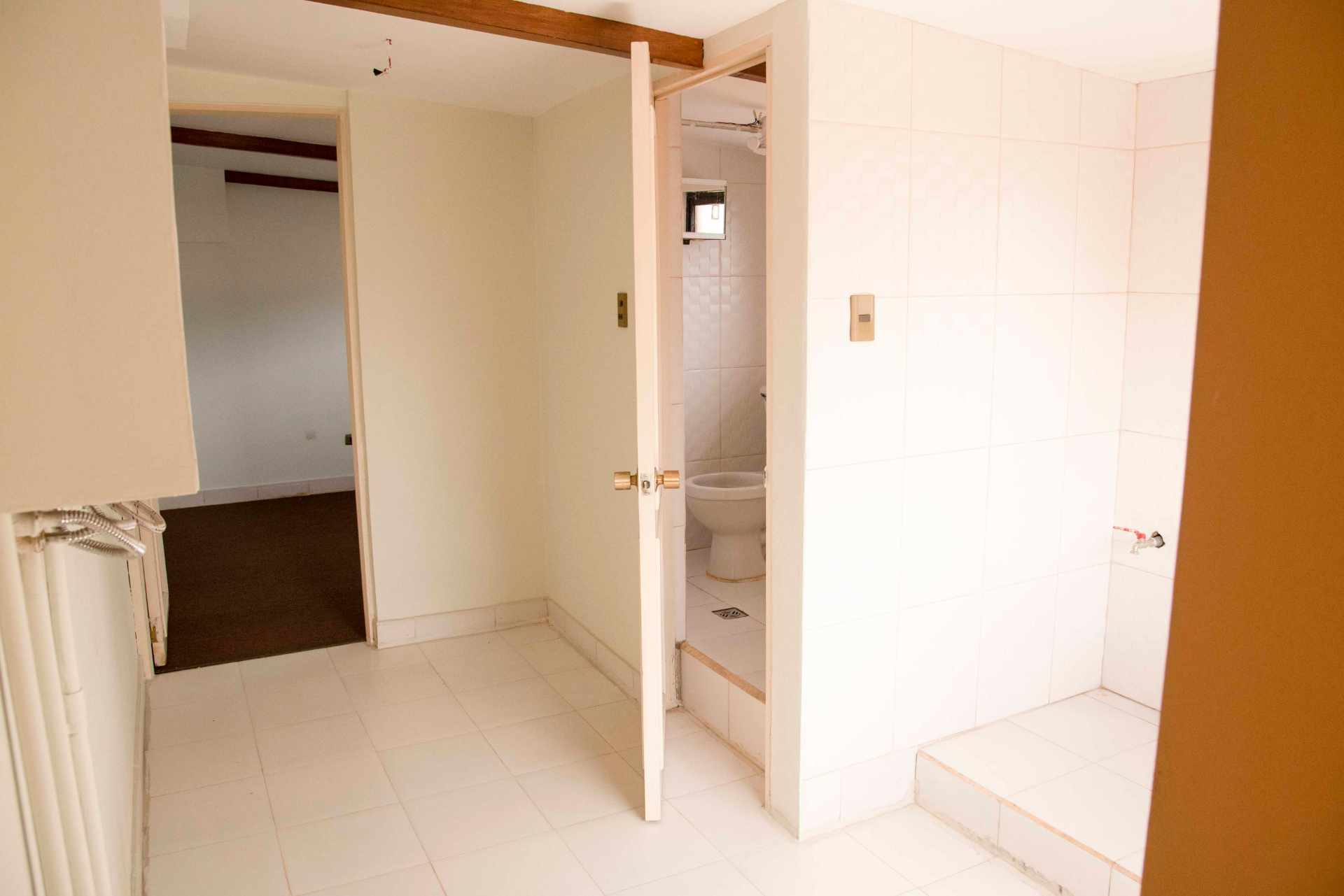 Departamento en Cala Cala en Cochabamba 4 dormitorios 5 baños 1 parqueos Foto 26